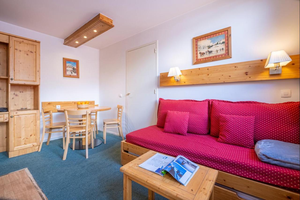 One-Bedroom Apartment Sleeping Alcove,1338509993:JPEG