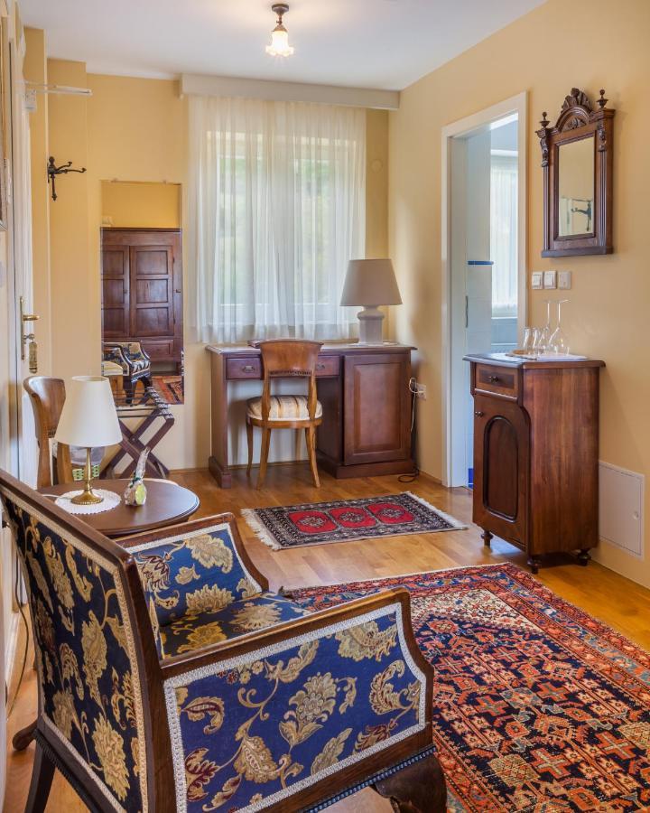 Deluxe Double or Twin Room Lake View