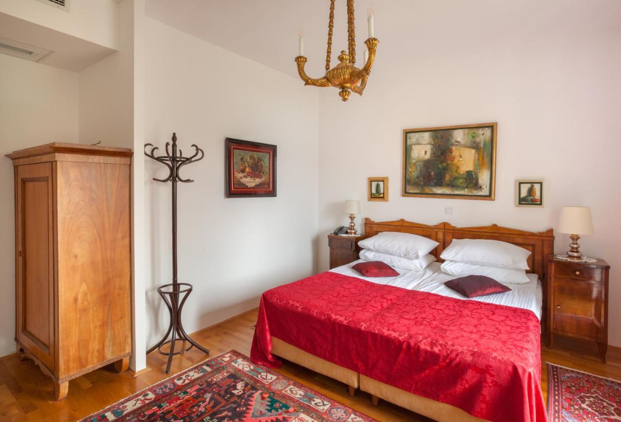 Deluxe Double or Twin Room Lake View
