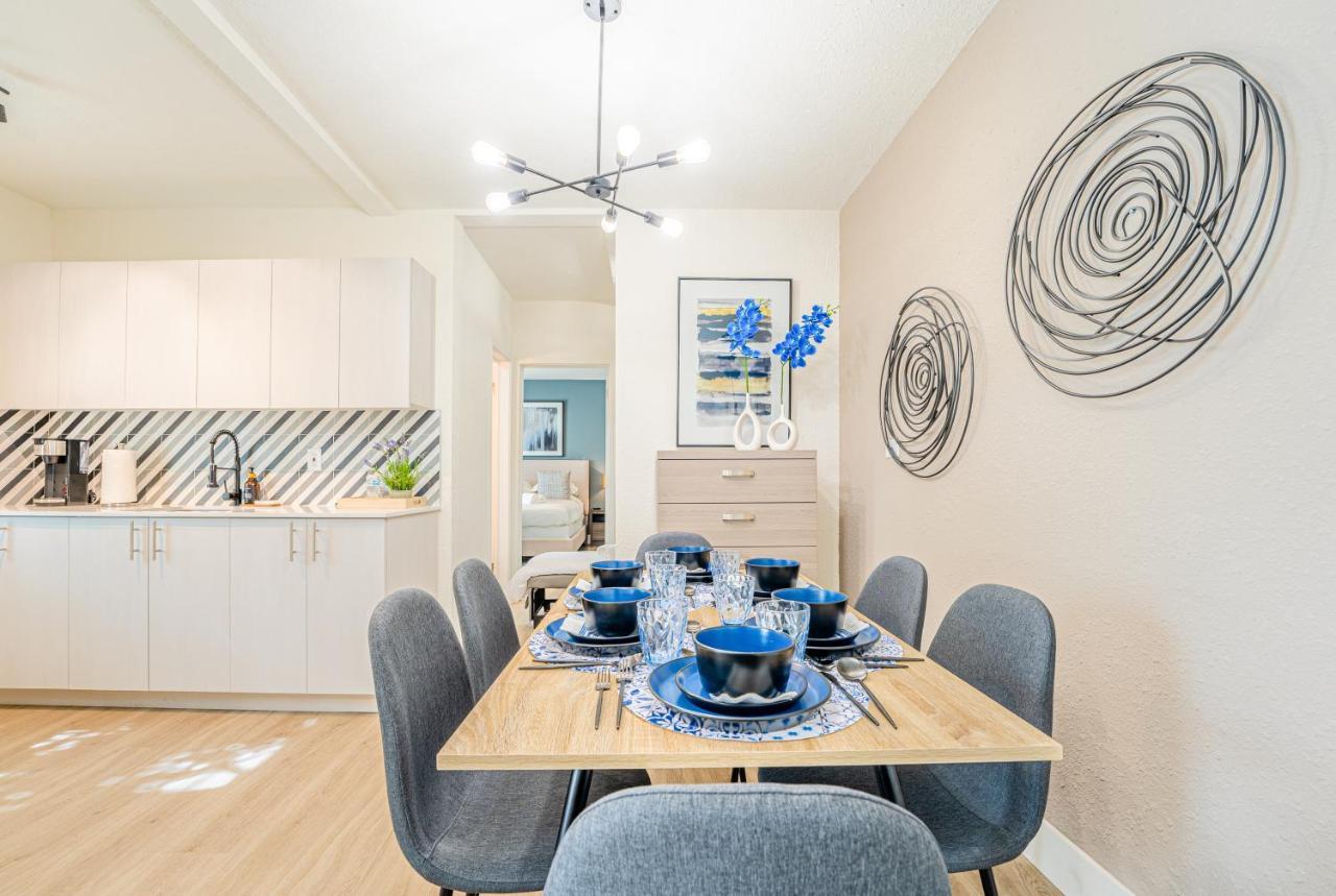 Two-Bedroom Apartment,1339981562:JPEG