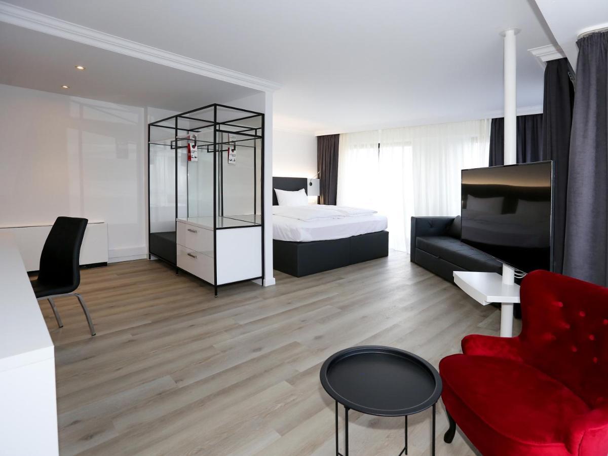 Junior Suite,1341380792:JPEG
