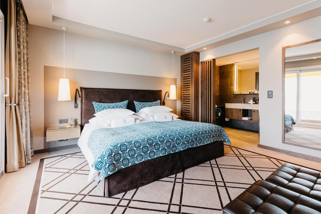 Eiger Junior Suite with Lake View