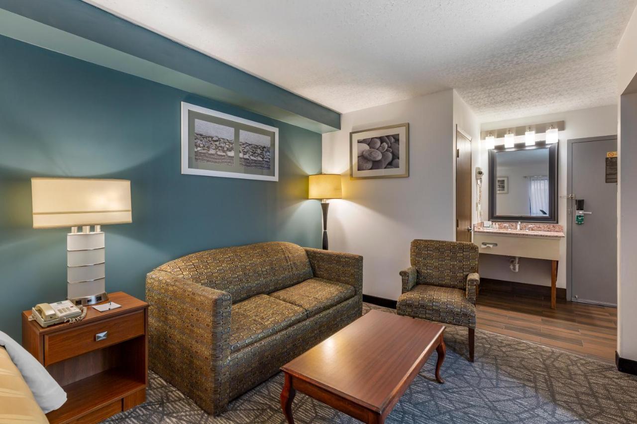 King Room with Sofa Bed - Non-Smoking