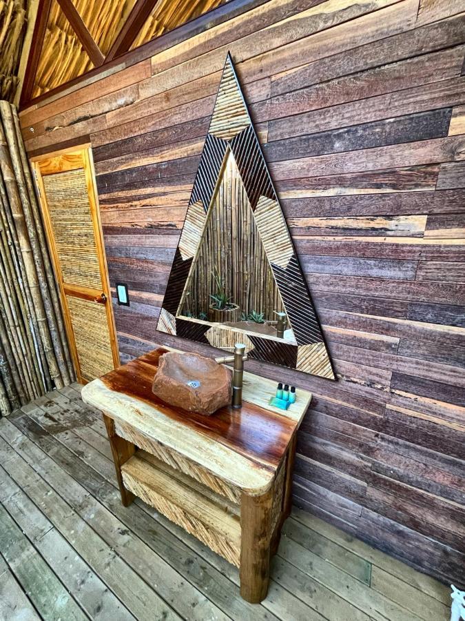 Habitación Doble Deluxe con balcón y vistas al mar