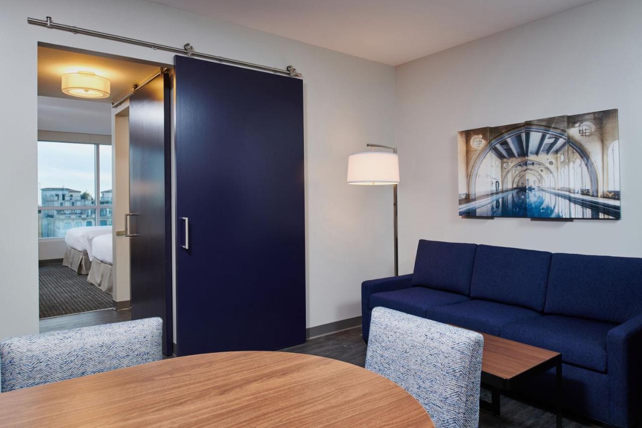 1 Bedroom Suite with 2 Queen Beds, Sofa bed, City View