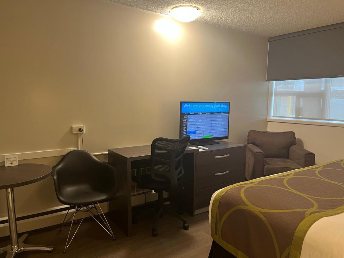 King Room Kitchenette Pet-Friendly or Non-Smoking