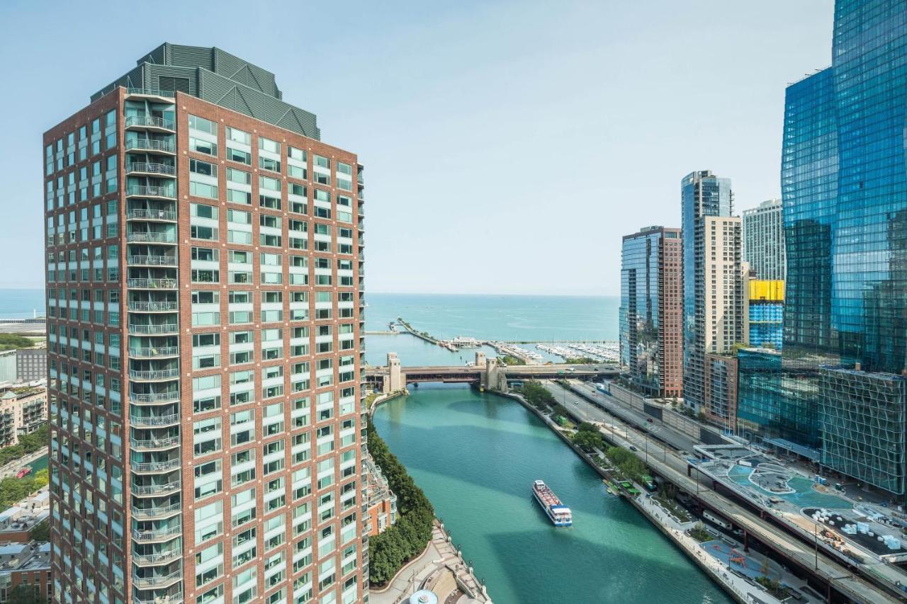 Suite Illinois, habitación con cama extragrande