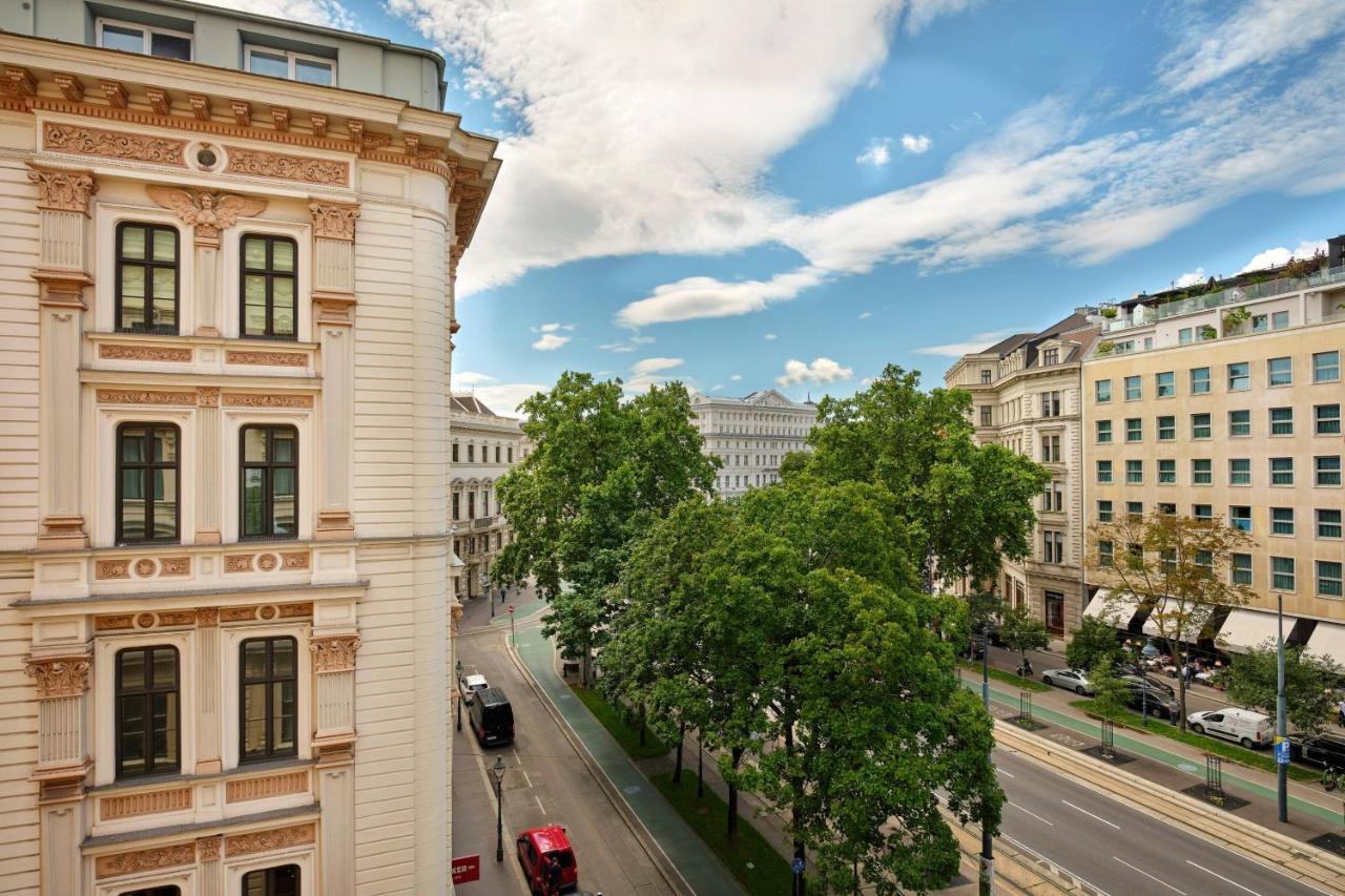 The Ritz-Carlton Albertina Suite met Toegang tot de Club Lounge en Uitzicht op de Stad
