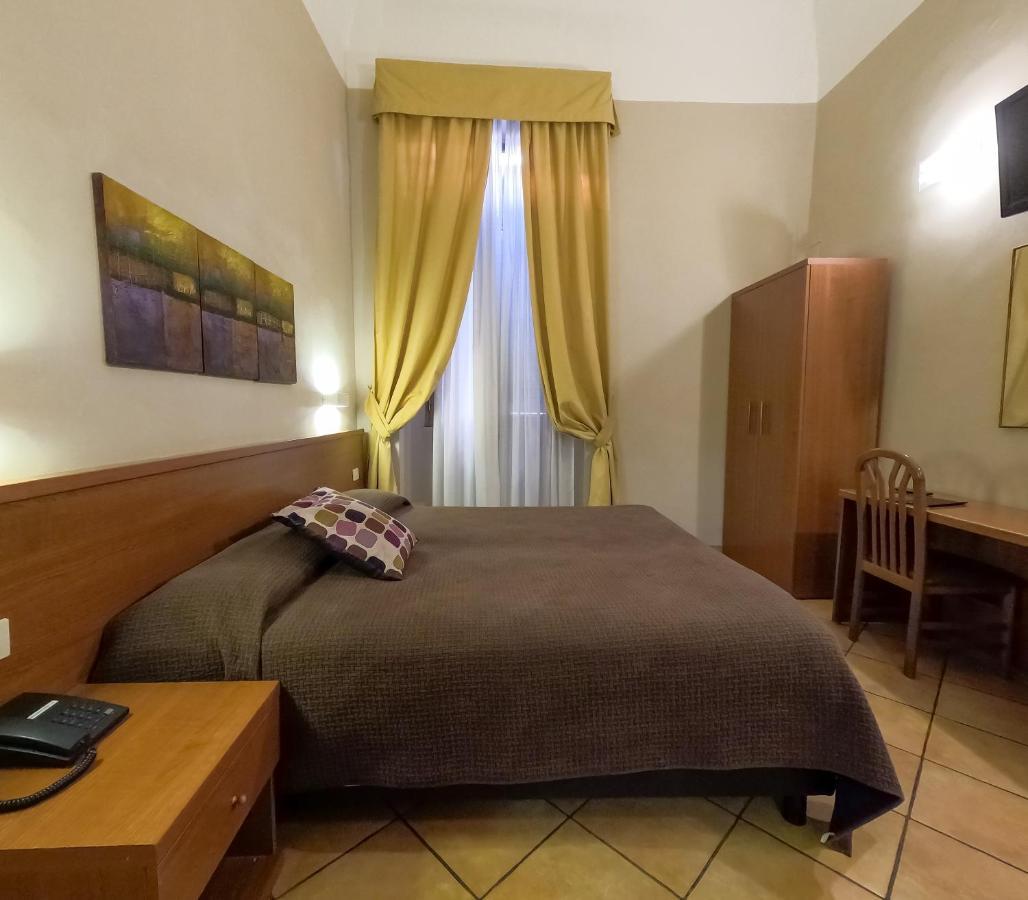 Double or Twin Room,1351548643:JPEG