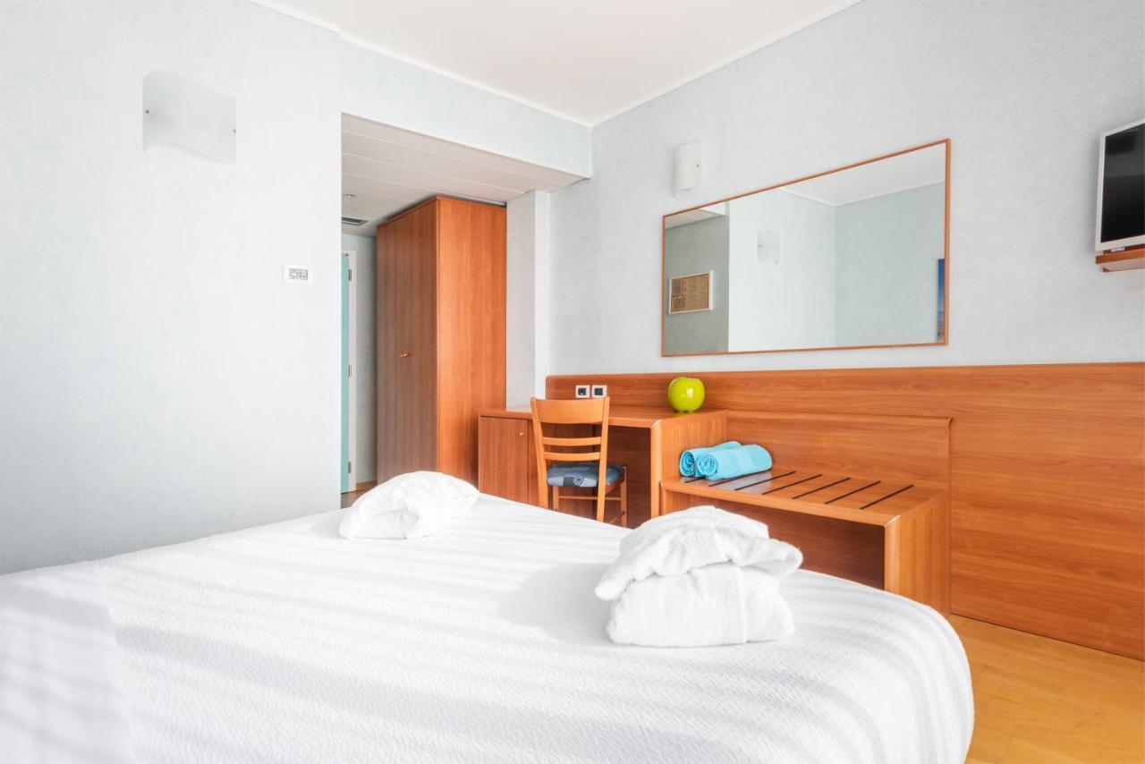 Standard Double or Twin Room,1351911784:JPEG