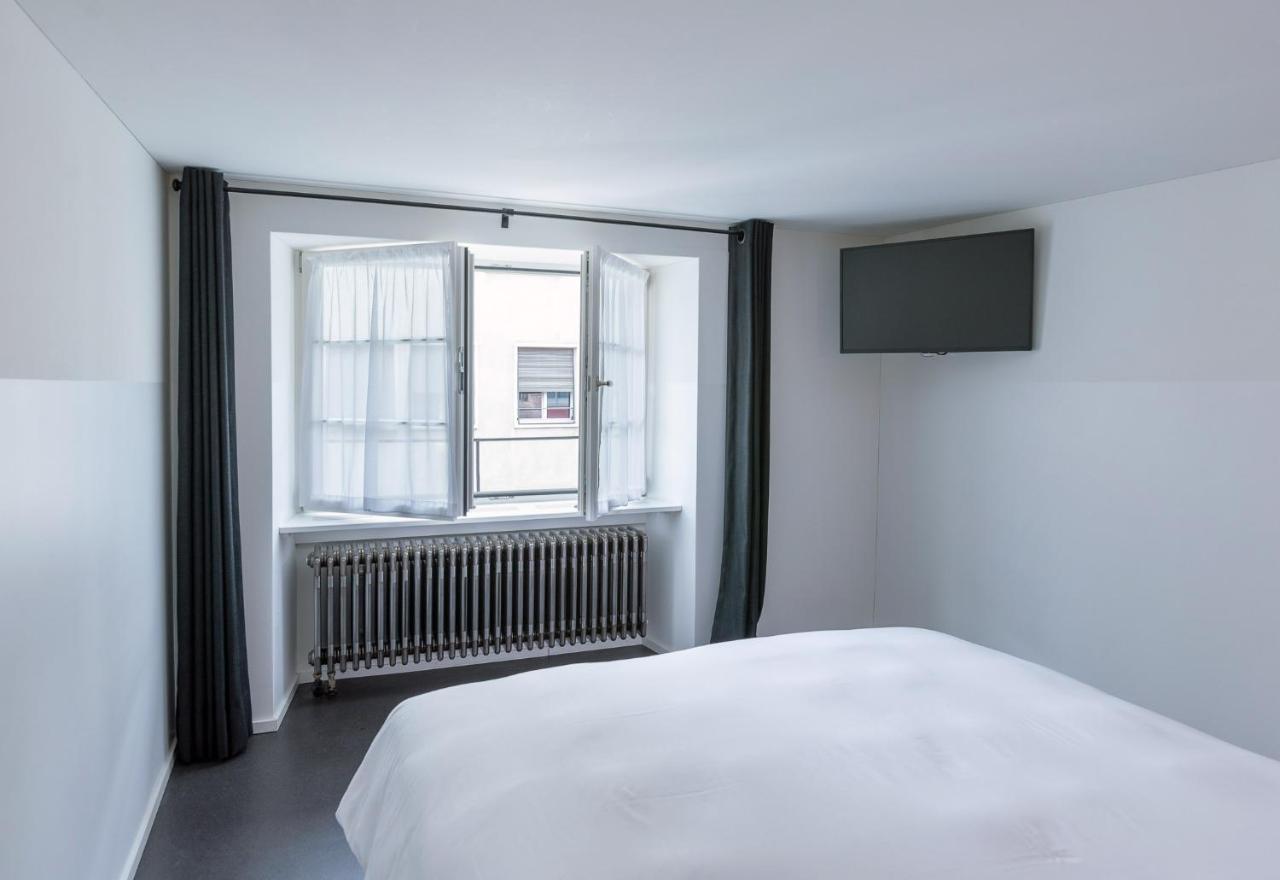 Small Single Room,1647732749:JPEG