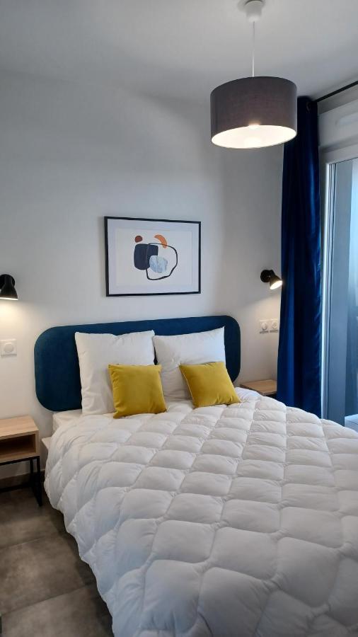 Three-Bedroom Apartment,1384085474:JPEG