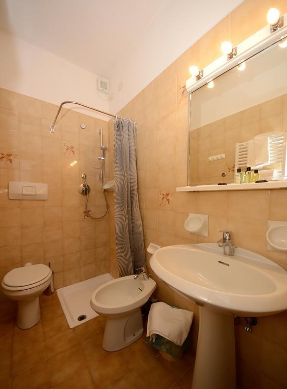 Double Room Balcony,154039276:JPEG