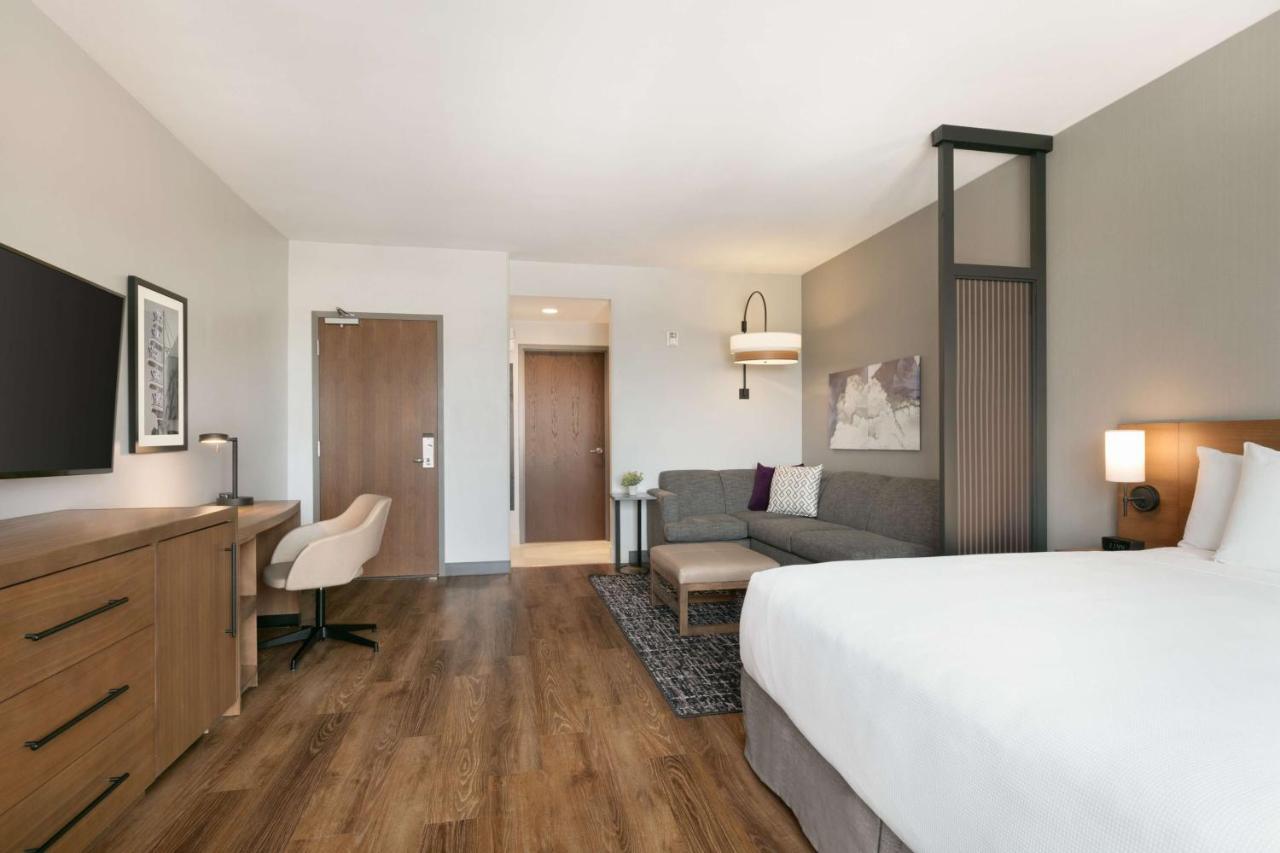 King Room with Sofa Bed - High Floor