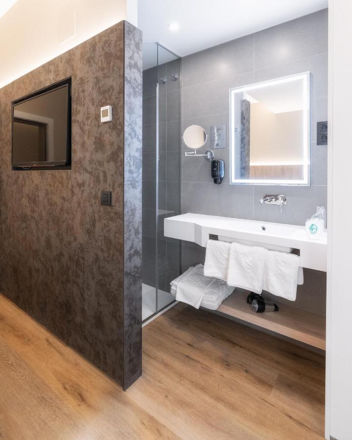 Chambre Double avec Lit d'Appoint