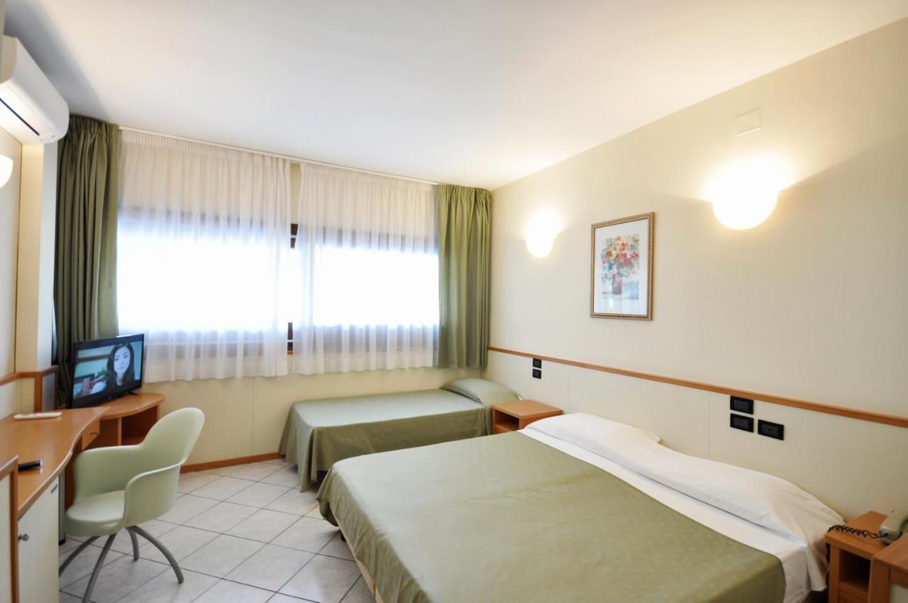 Triple Room,1543540498:JPEG