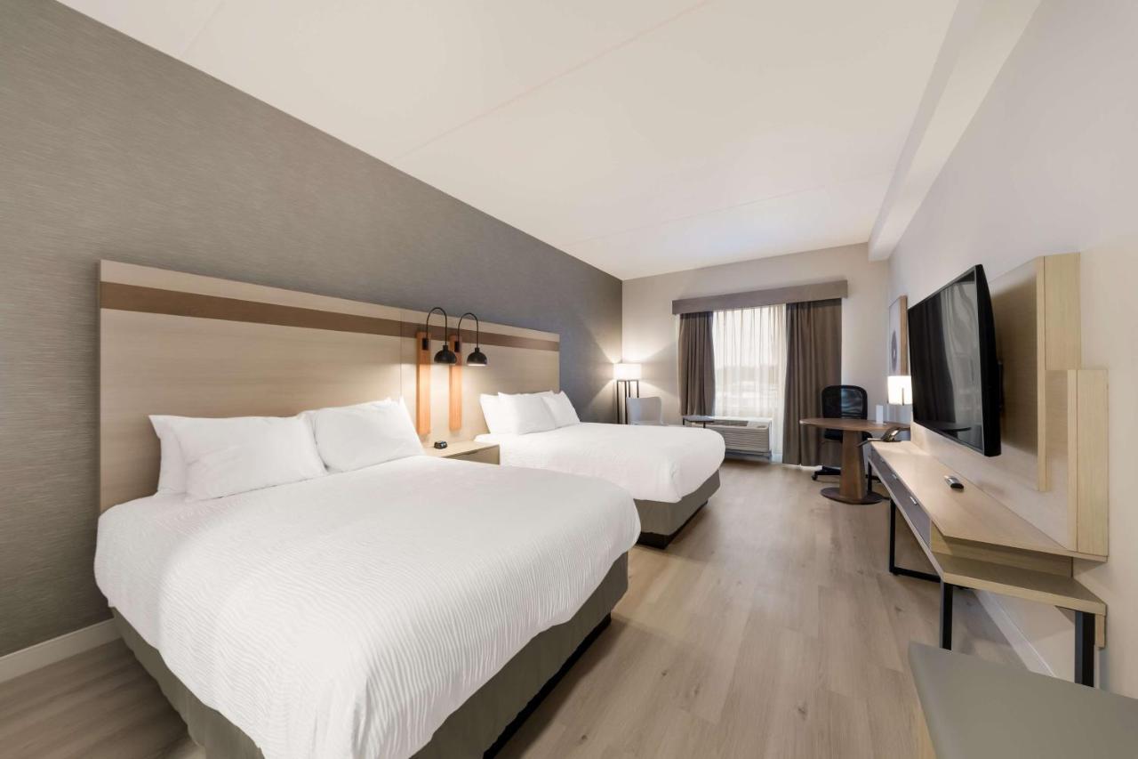 Queen Room Two Queen Beds