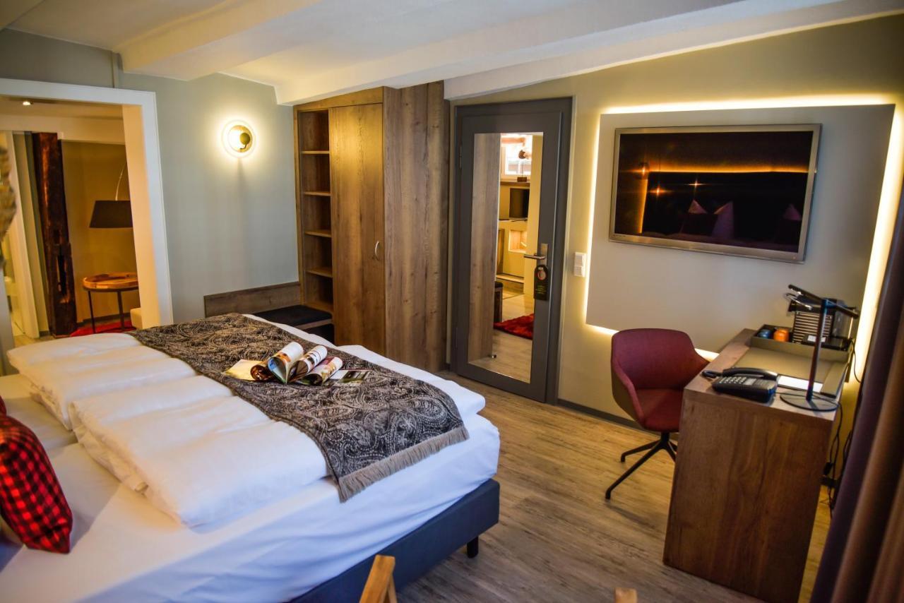 Deluxe Suite