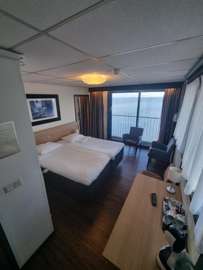 Deluxe Twin Room with Sea View