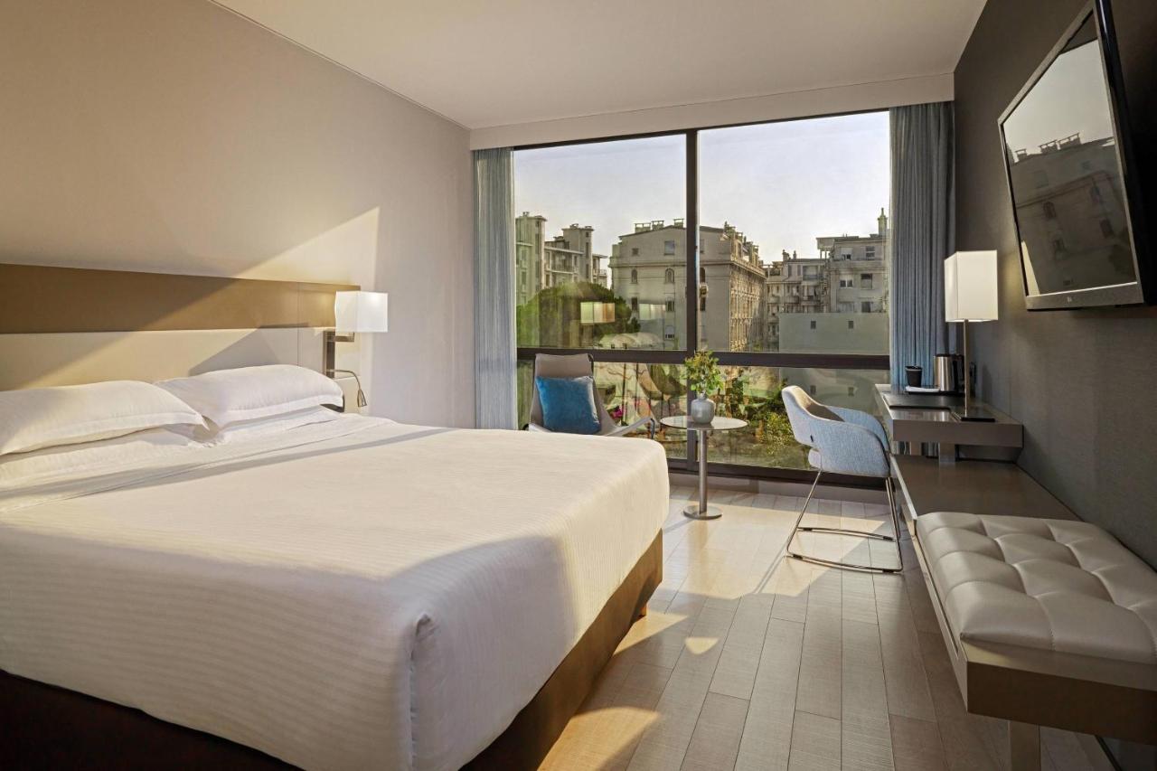 Deluxe King Kamer met een Gedeeltelijk Zeezicht