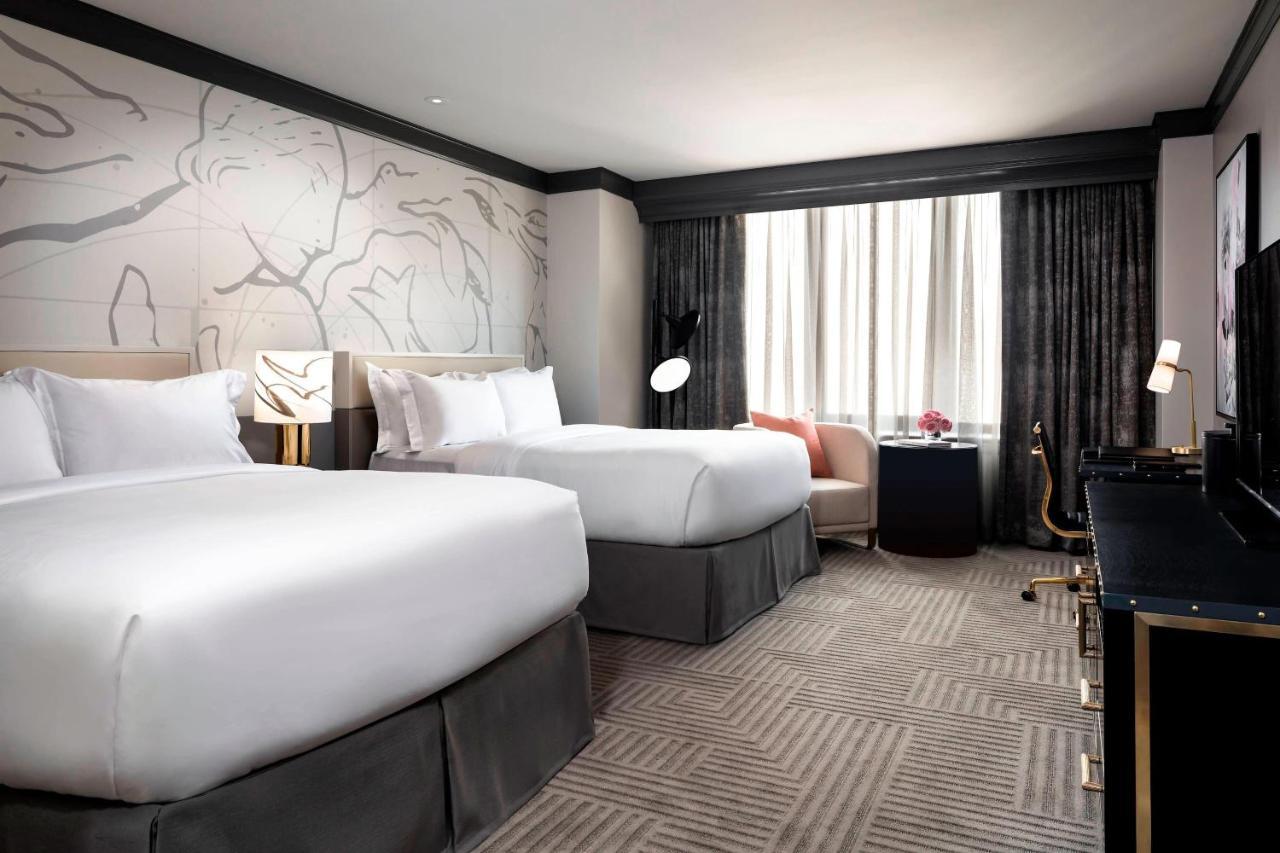 Deluxe Zimmer mit 2 Queensize-Betten und Stadtblick
