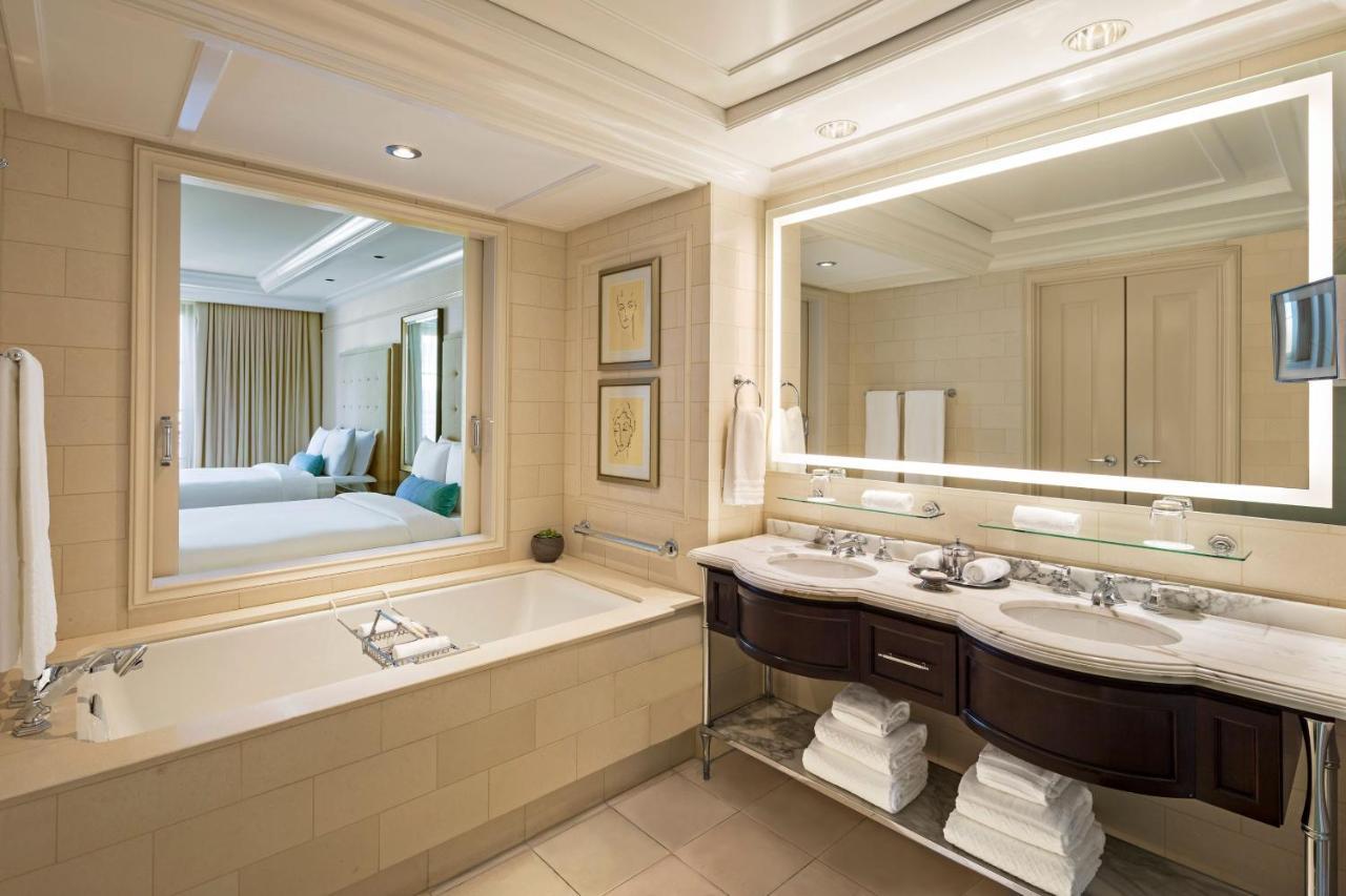 Deluxe, Guest room, 2 Queen, Balcony