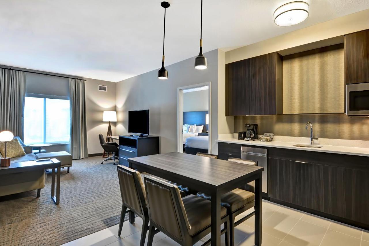 1 Bedroom Suite, 2 Queen