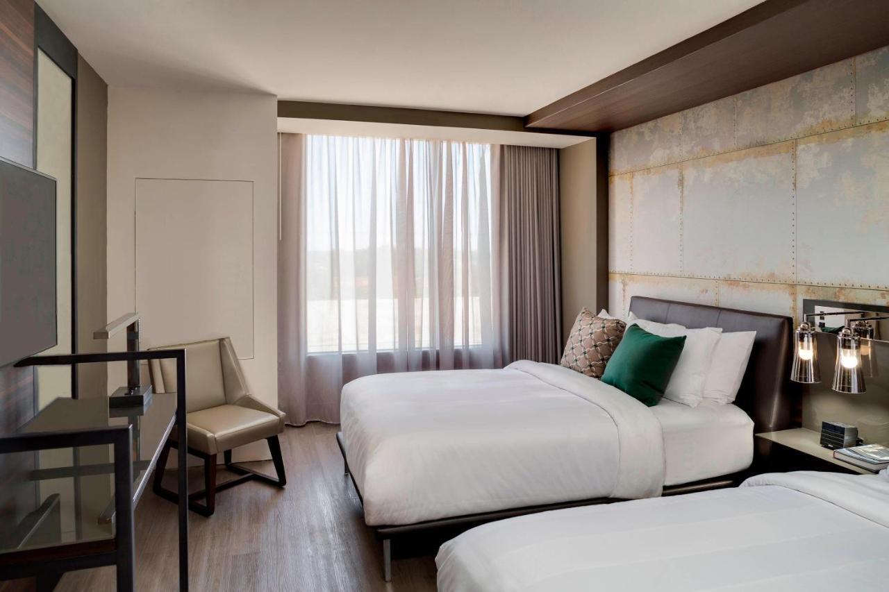 Double Queen Room,1612960977:JPEG