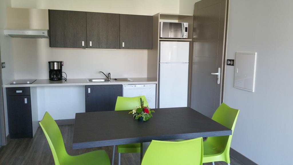 One-Bedroom Apartment,136825401:JPEG