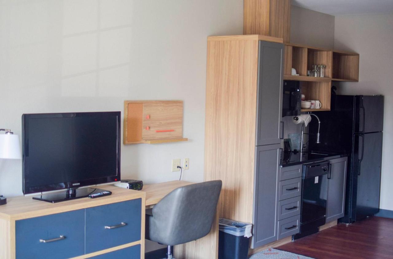 Queen Studio Suite with Two Queen Beds and Kitchen