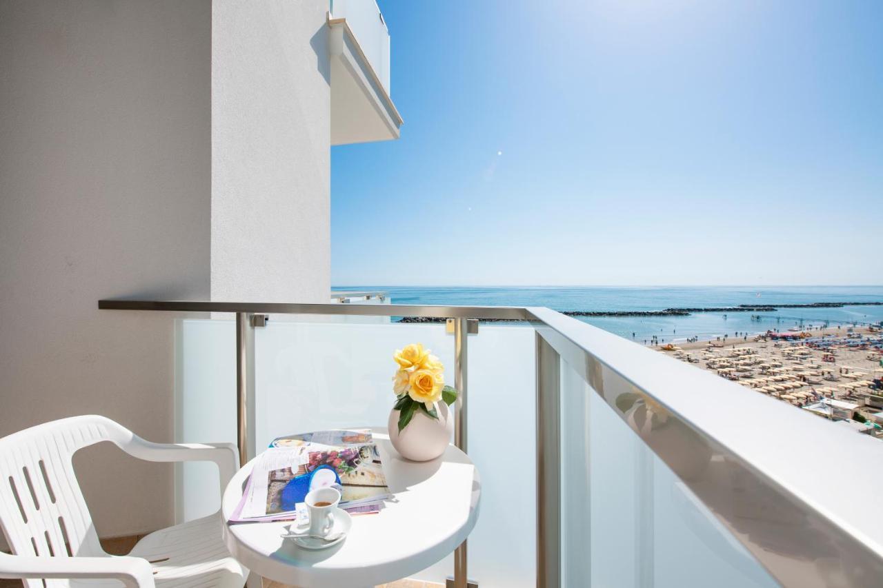 Camera Familiare con Vista Mare