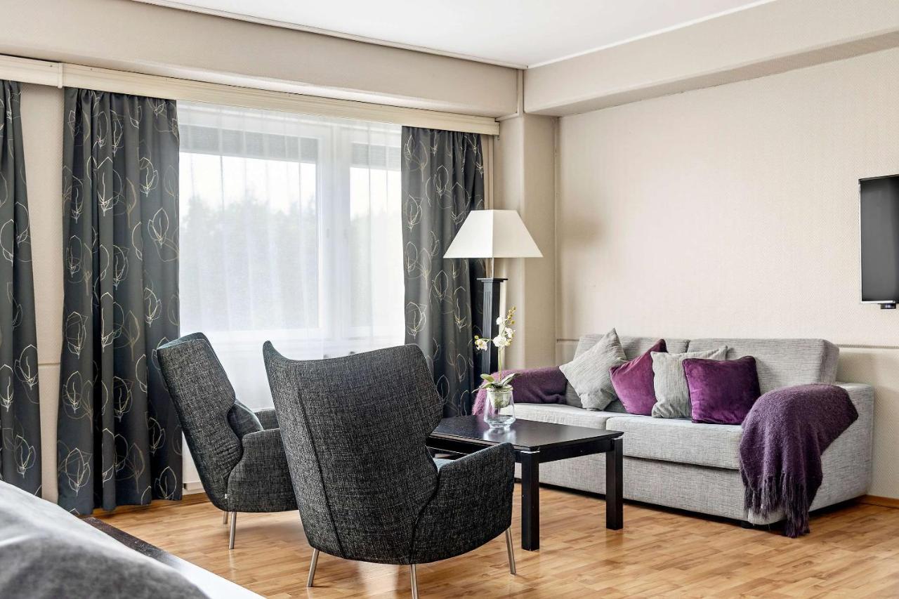 Suite with King Bed and Sofa Bed - Non-Smoking