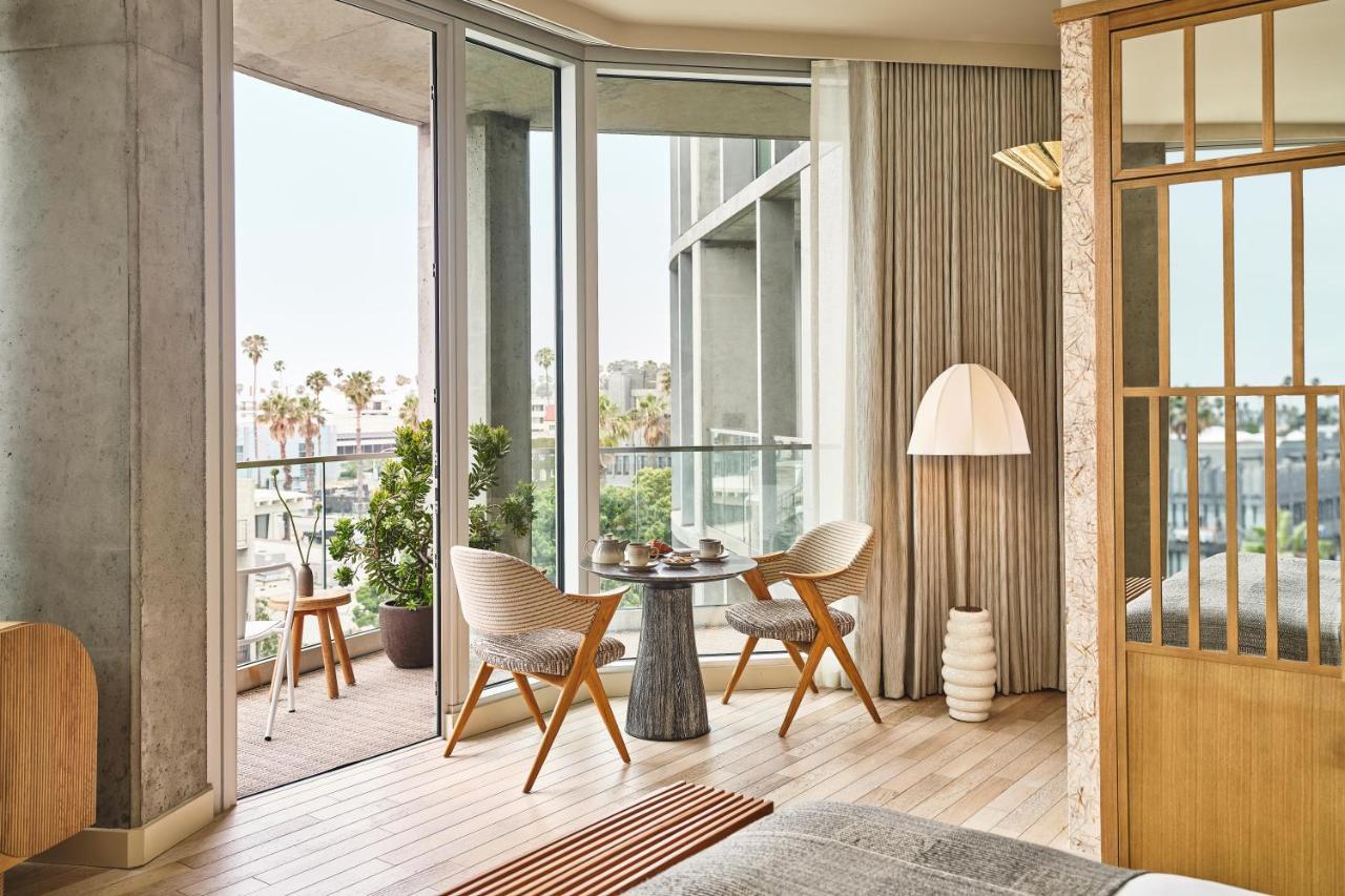 Deluxe Suite Suite 1 King