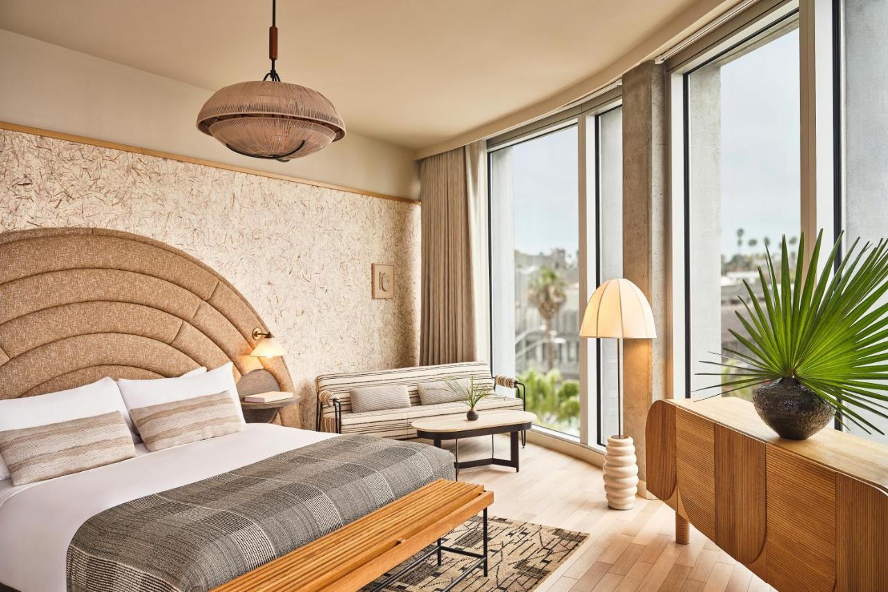 Deluxe Suite Suite 1 King