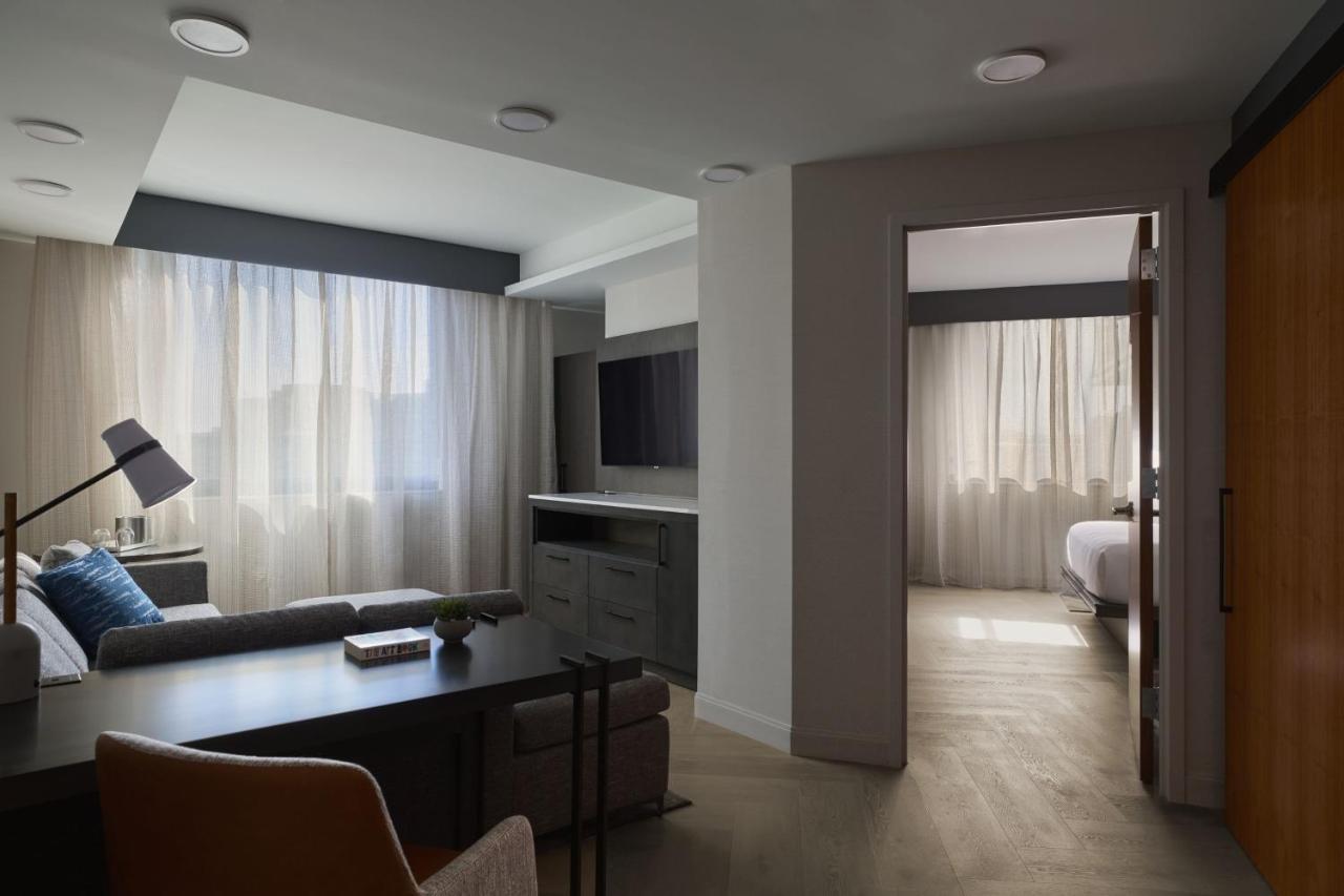 Junior King Suite