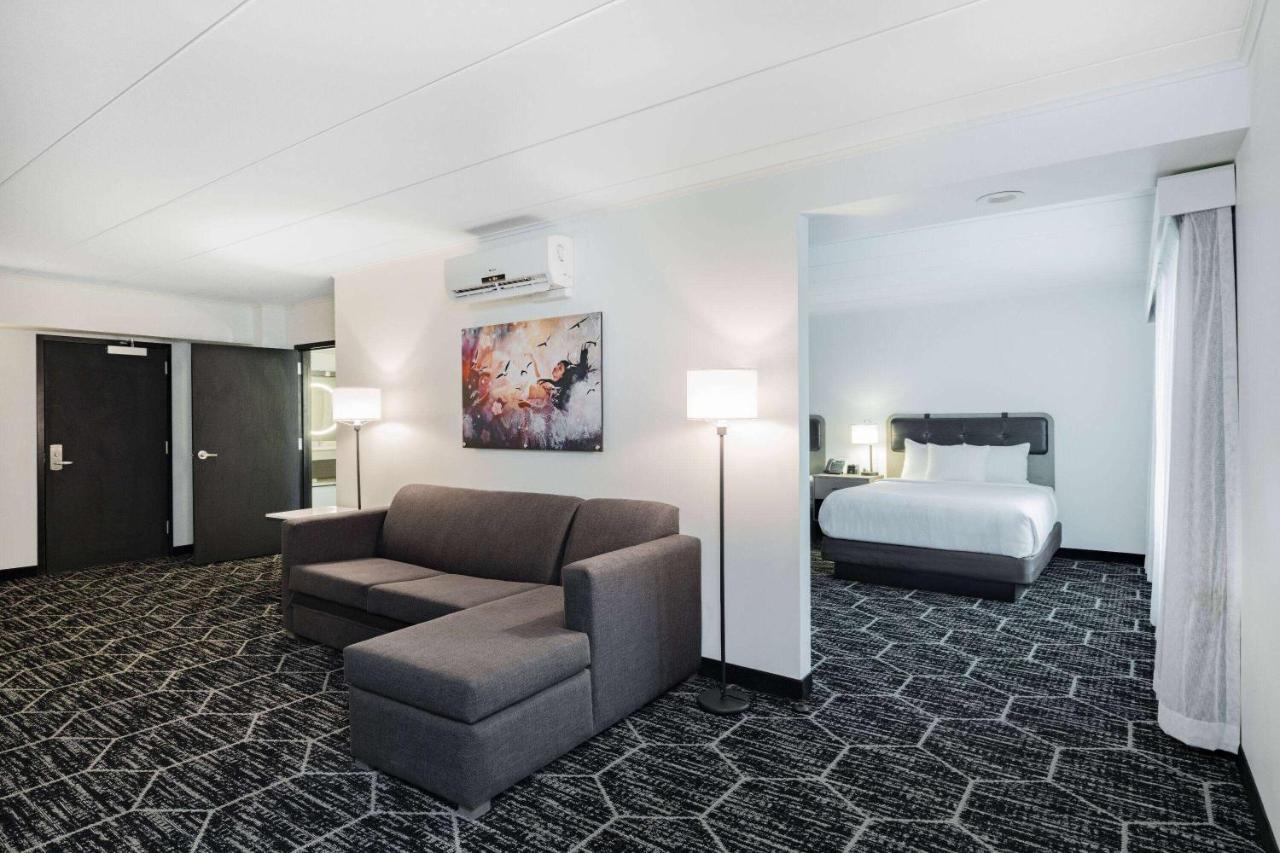 Suite with Two Queen Beds - Non-Smoking