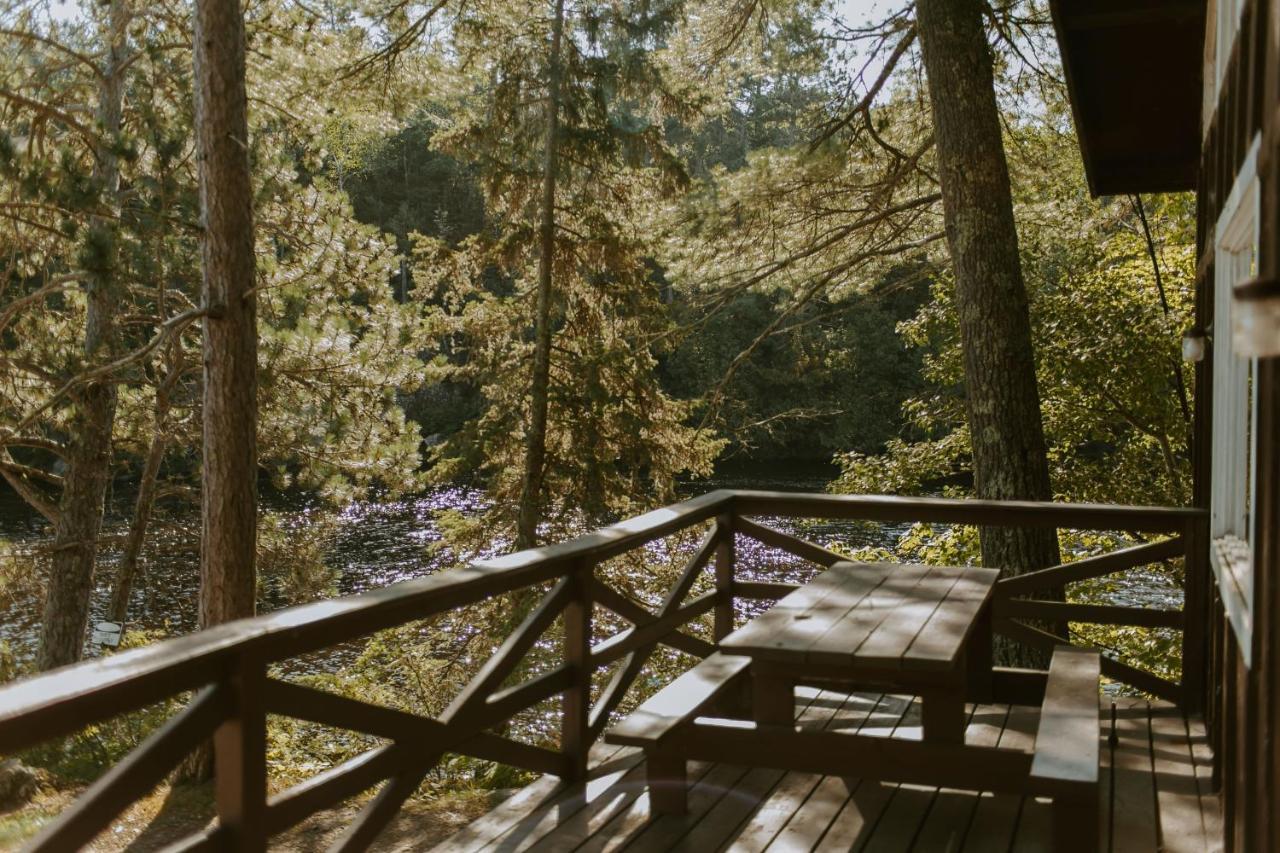 Sunrise Cabin – Lakeside Deck,1377390281:JPEG