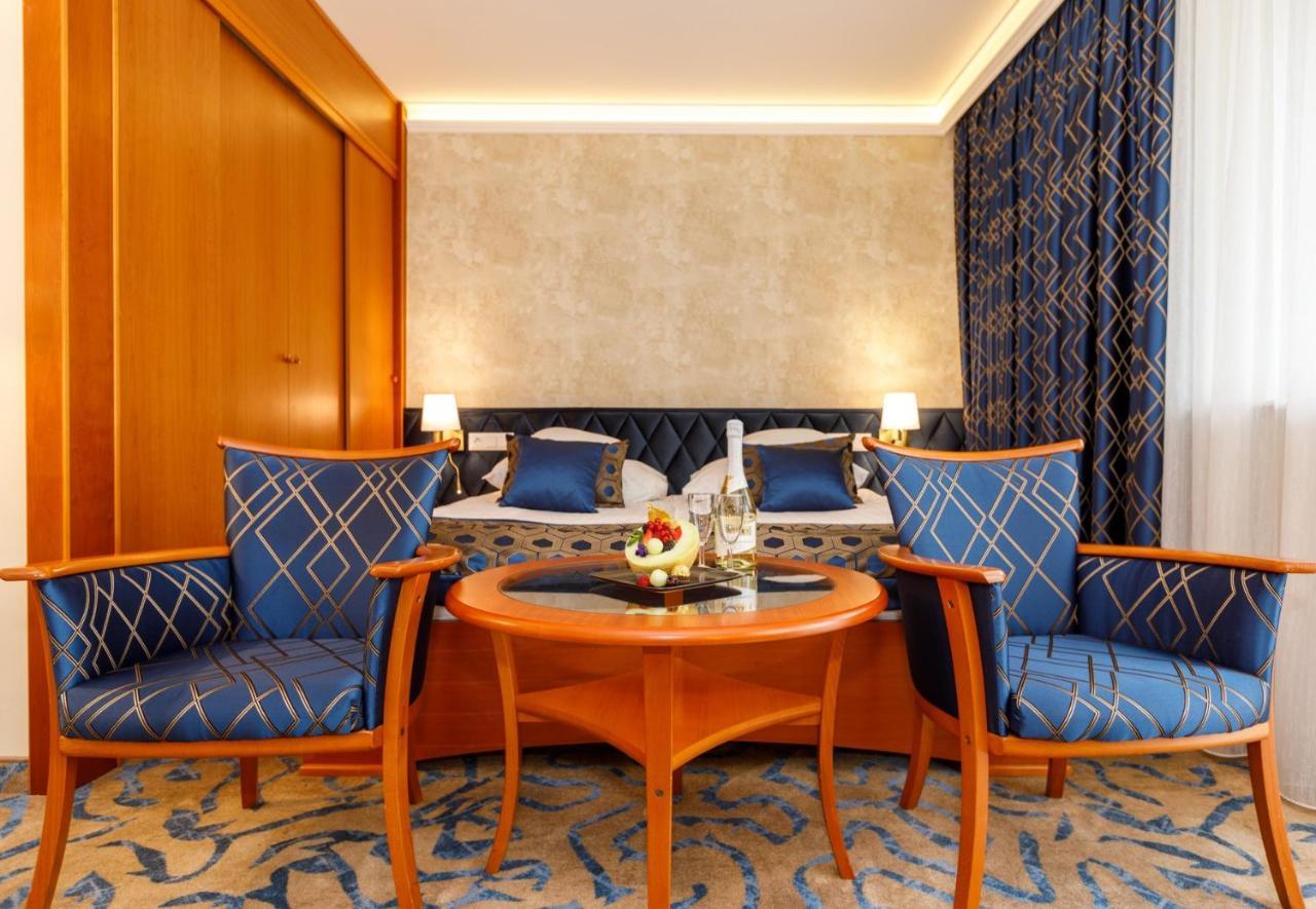Superior Queen Room