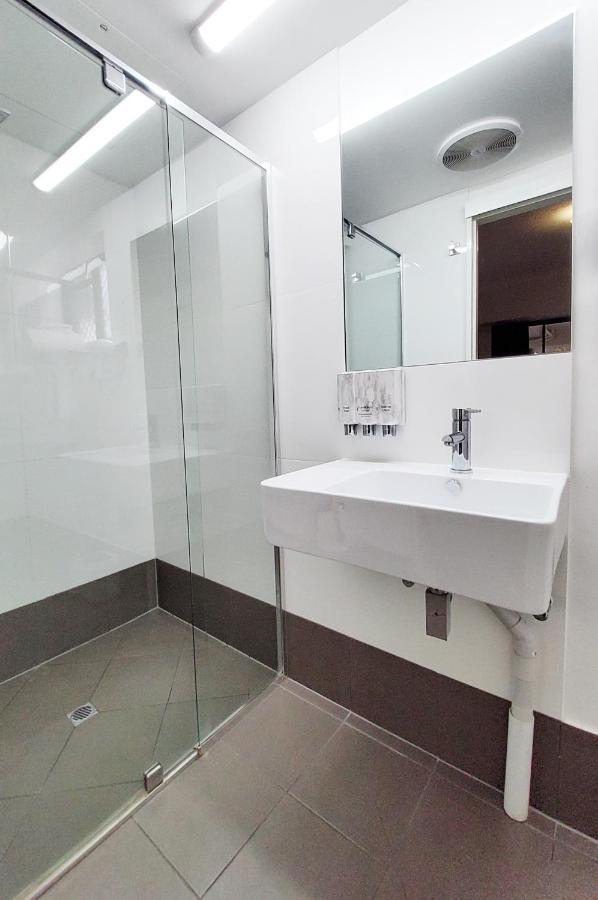 King Self Contained Studio (Non Pet)