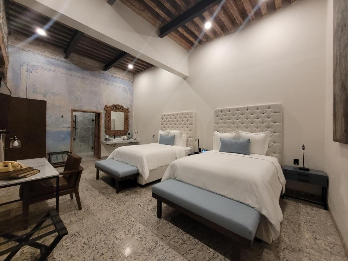 Junior Suite,1379201903:JPEG