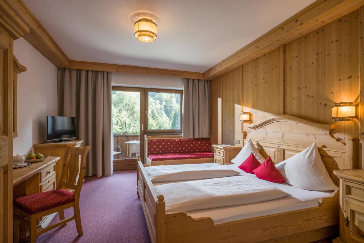 Doppelzimmer mit Balkon