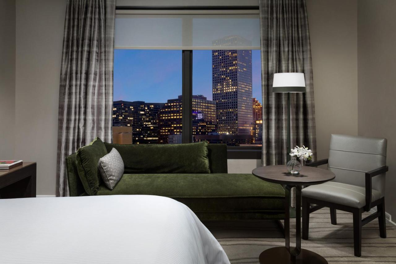 Deluxe City View King Larger Guest room 1 King