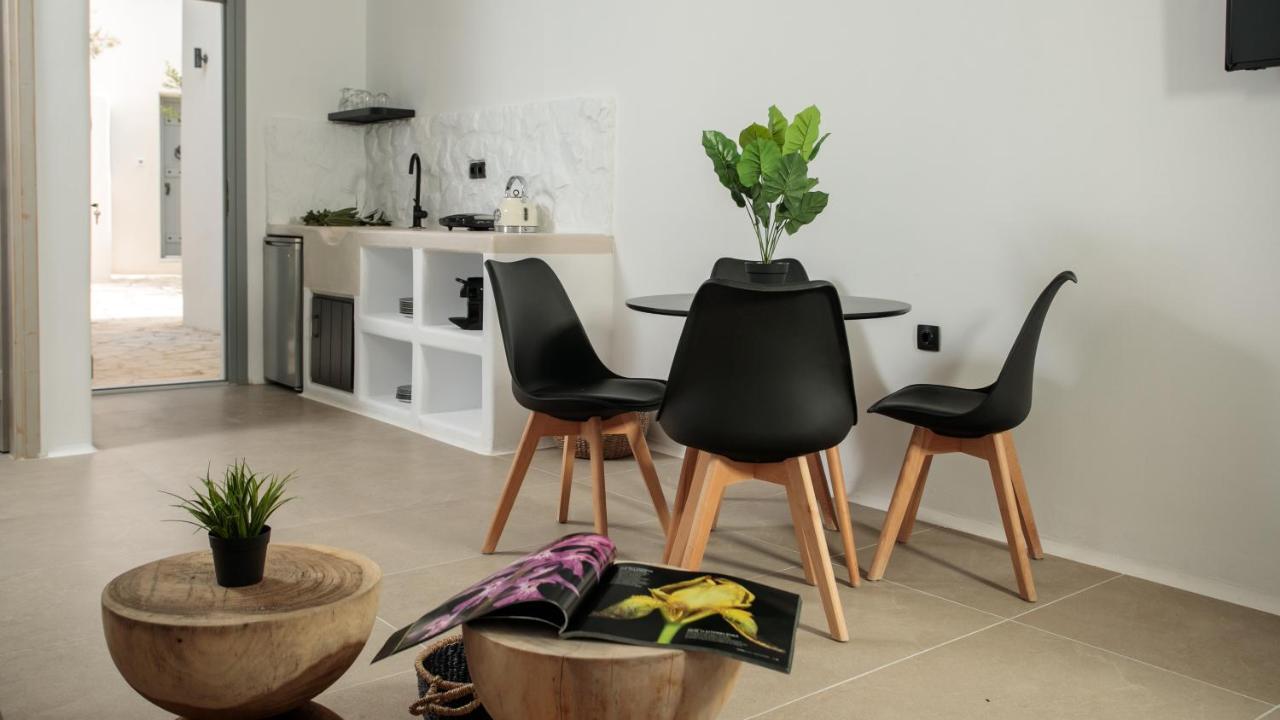 Apartment with Garden View