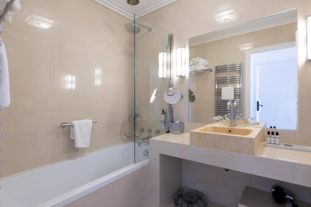 SUPERIOR ROOM – upstairs terrace sea view