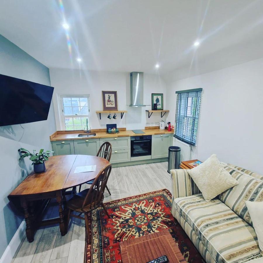 Deluxe King Suite,1382871602:JPEG