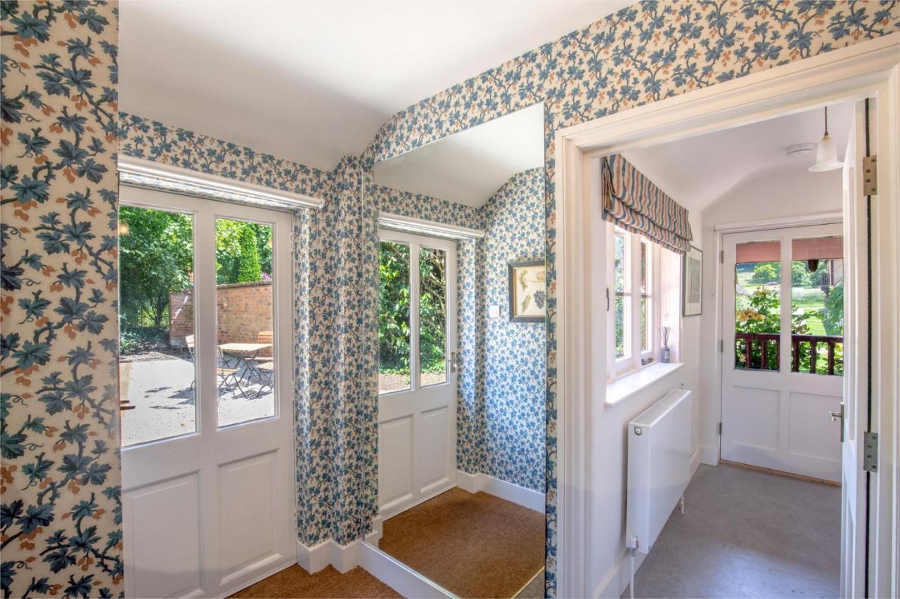 Two-Bedroom House,1382882279:JPEG
