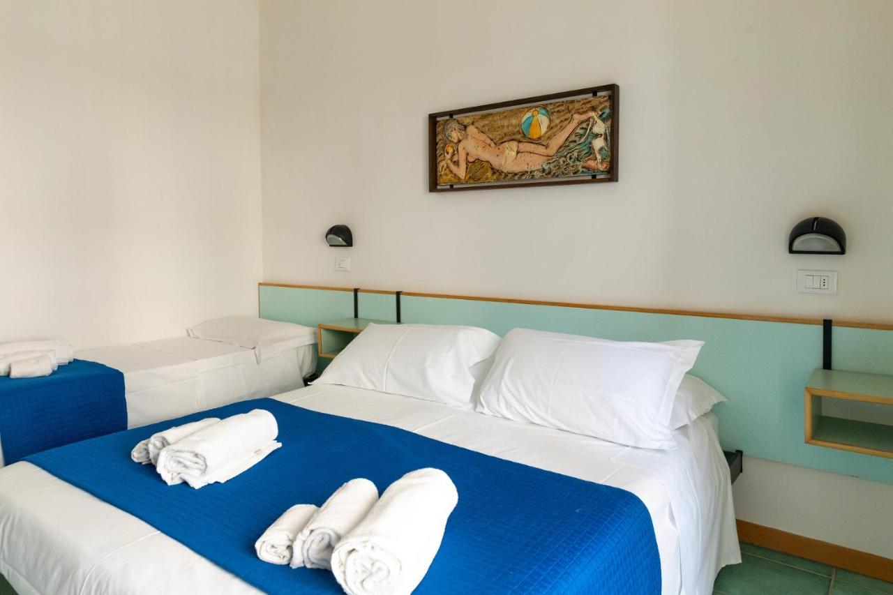 Standard Triple Room Balcony,1247600566:JPEG