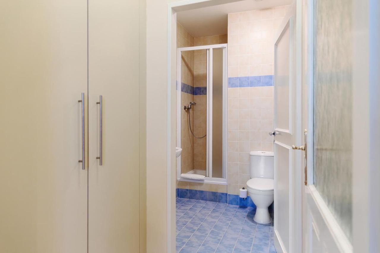 Superior One-Bedroom Apartment