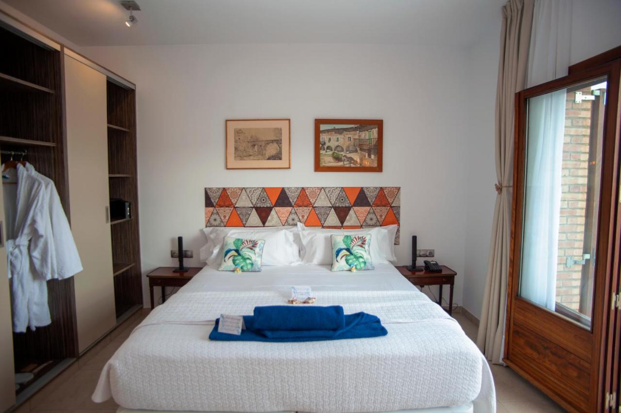 Double or Twin Room Balcony