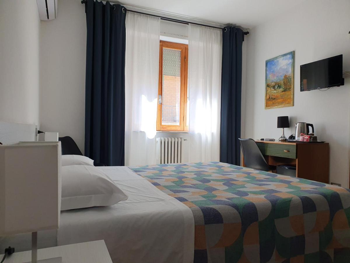 Double Room,1385935817:JPEG